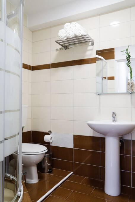 Cozy Apartment Near Airport Koropíon Exterior foto