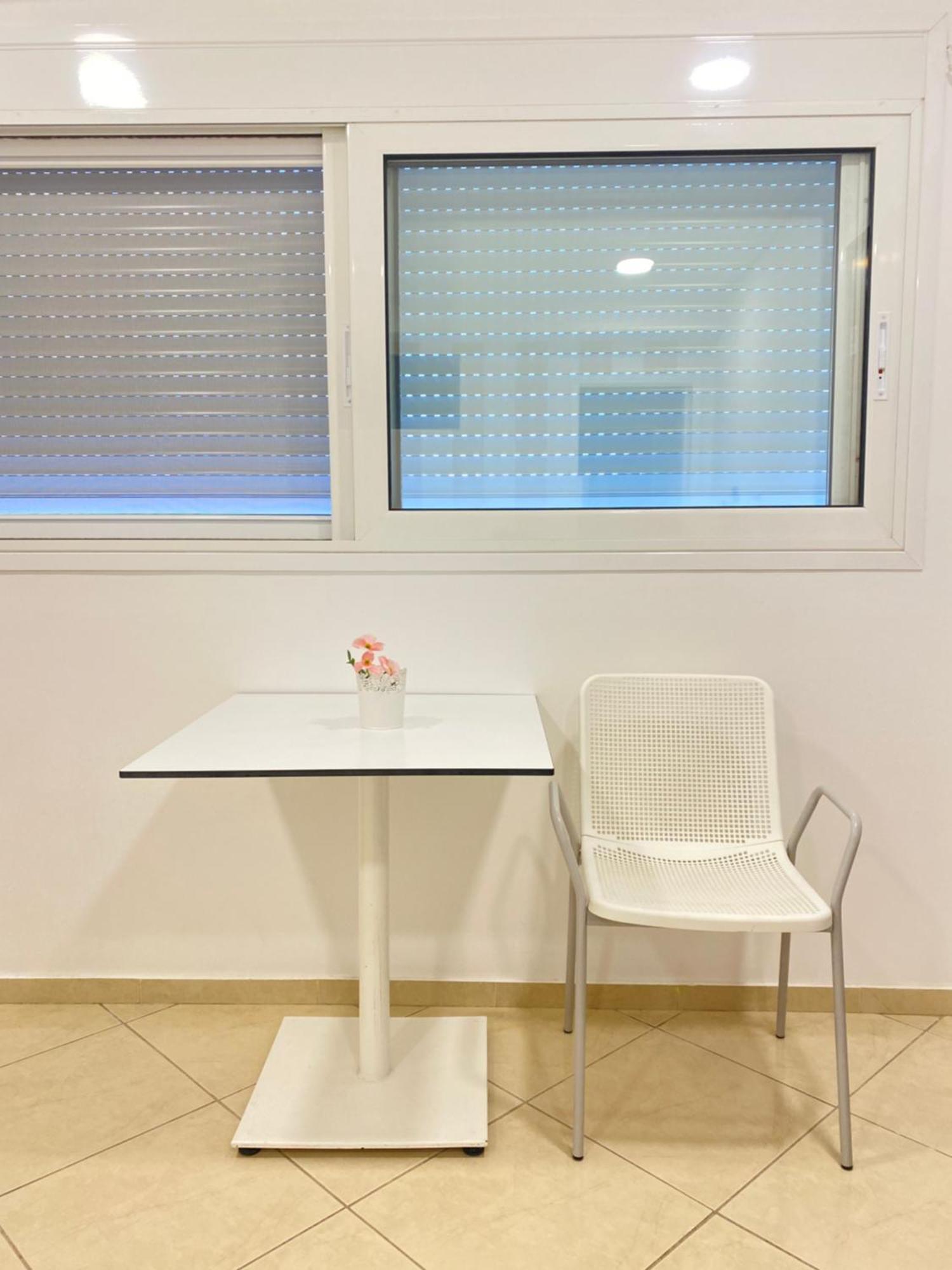 Cozy Apartment Near Airport Koropíon Exterior foto